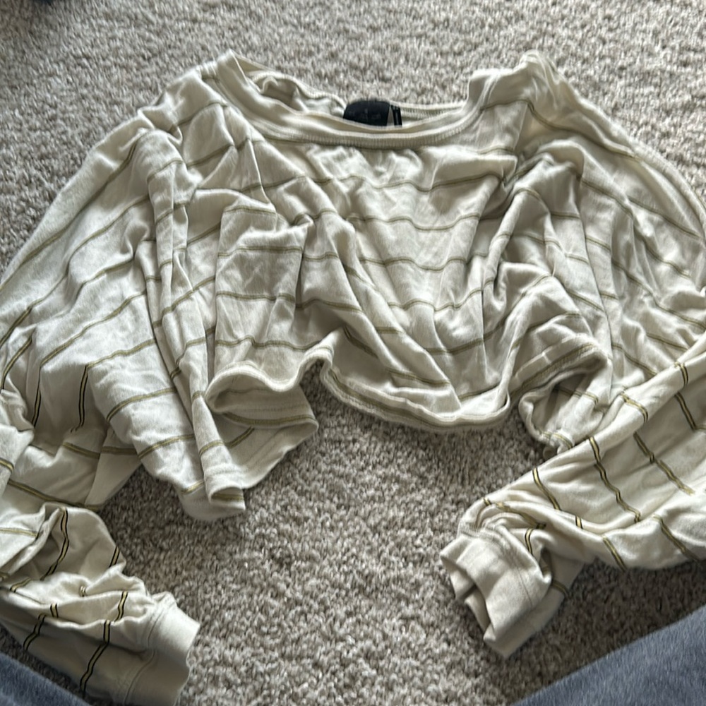 cute crop top perfect for summer!